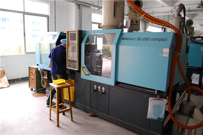 Plastic Injection machine (注塑機)2.jpg